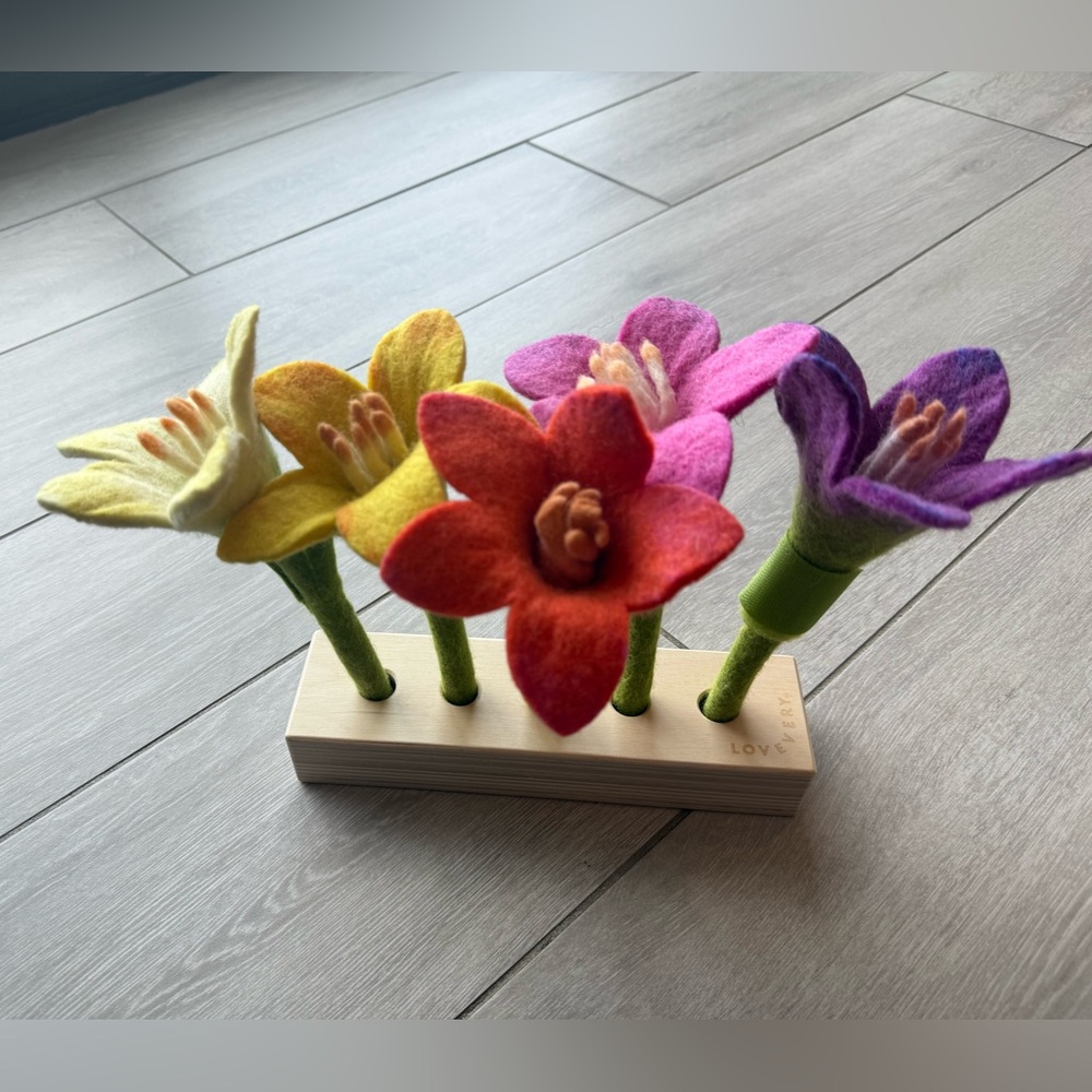 Lovevery Felt Flowers from The Helper Play Kit (Months 25-27)